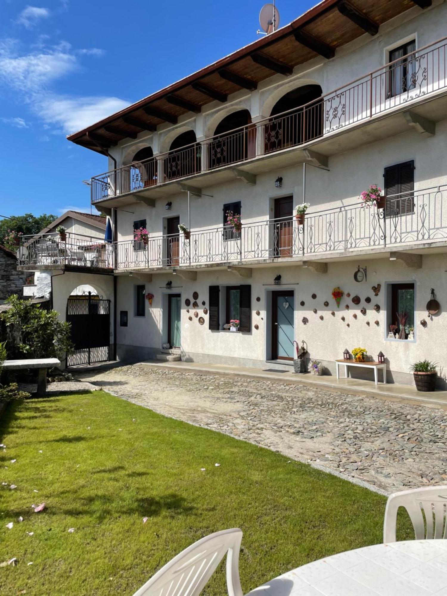 Bed and Breakfast L Arcolaio Сан-Маурицио-д'Опальо Экстерьер фото